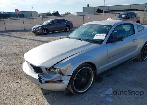 2008 Ford Mustang V6 Deluxe/V6 Premium from USA, damaged, VIN 1ZVHT80N285201088